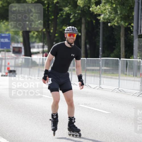 29.06.2025 - hella hamburg halbmarathon Jannik Wohlers http://msf.ph/oto/8143892 29.06.2025 09:07:27 Lombardsbrücke  meine-sportfotos.de