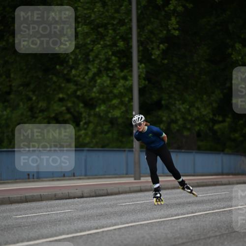 29.06.2025 - hella hamburg halbmarathon Dr. Thomas Lammeyer http://msf.ph/oto/8143914 29.06.2025 09:01:33 Kennedybrücke  meine-sportfotos.de