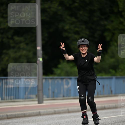 29.06.2025 - hella hamburg halbmarathon Dr. Thomas Lammeyer http://msf.ph/oto/8143934 29.06.2025 09:12:20 Kennedybrücke  meine-sportfotos.de