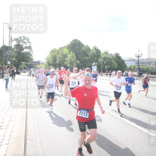 29.06.2025 - hella hamburg halbmarathon Jannik Wohlers http://msf.ph/oto/8143978 29.06.2025 09:52:37 Lombardsbrücke 1012, 1070, 1163, 1391, 1735, 1782, 2048, 2213, 2233, 2590, 2788, 2970, 3021, 3098, 3304, 3907, 3917, 3928, 4277, 4691, 4933, 4981, 4997, 5132, 5476, 5682, 6081, 6152, 6712, 6716, 7005, 7093, 7147, 7325, 7599, 8145, 8467, 8664, 8694, 8704, 8722, 8819, 9081, 9213, 9232, 9374, 9538, 9540, 10208, 10211, 10216, 10251, 10313, 10750, 11094, 11153, 11291, 11346, 11469, 11778, 12154, 12534, 12685, 12783, 12966, 13051, 13709, 13782, 14351, 14661, 14690, 14849, 15126, 15133 meine-sportfotos.de