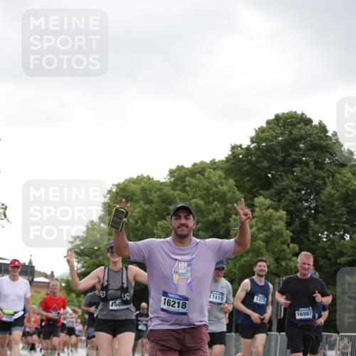 29.06.2025 - hella hamburg halbmarathon Jannik Wohlers http://msf.ph/oto/8144118 29.06.2025 10:46:15 Lombardsbrücke 1371, 1375, 1608, 1837, 1999, 2162, 2697, 3277, 3406, 3407, 3469, 3734, 4202, 4296, 4342, 4355, 4604, 5700, 6124, 6161, 6740, 7303, 7412, 7767, 7827, 8477, 8551, 9243, 9691, 10230, 10591, 13076, 13449, 13969, 14011, 14261, 14473, 15305, 15852, 16218, 16882, 16987, 17419, 17459, 17633, 18458, 18881, 18924 meine-sportfotos.de