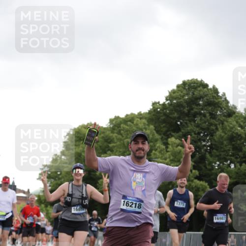 29.06.2025 - hella hamburg halbmarathon Jannik Wohlers http://msf.ph/oto/8144146 29.06.2025 10:46:15 Lombardsbrücke 1371, 1375, 1608, 1837, 1999, 2162, 2697, 3277, 3406, 3407, 3469, 3734, 4202, 4296, 4342, 4355, 4604, 5700, 6124, 6161, 6740, 7303, 7412, 7767, 7827, 8477, 8551, 9243, 9691, 10230, 10591, 13076, 13449, 13969, 14011, 14261, 14473, 15305, 15852, 16218, 16882, 16987, 17419, 17459, 17633, 18458, 18881, 18924 meine-sportfotos.de