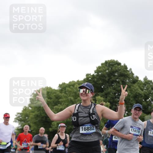 29.06.2025 - hella hamburg halbmarathon Jannik Wohlers http://msf.ph/oto/8144214 29.06.2025 10:46:17 Lombardsbrücke 1371, 1375, 1999, 2162, 2320, 2697, 3277, 3406, 3407, 3469, 3734, 4202, 4296, 4342, 4355, 4604, 5700, 6124, 6161, 6740, 7412, 7767, 7827, 8477, 8551, 8553, 9092, 9243, 9691, 10230, 10591, 12140, 13195, 13757, 13969, 14011, 14181, 14261, 15305, 15852, 16218, 16882, 16987, 17419, 17459, 17633, 18458, 18881, 18924 meine-sportfotos.de