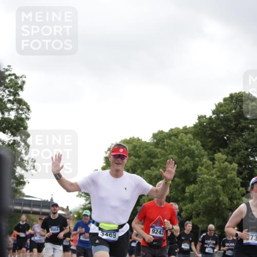 29.06.2025 - hella hamburg halbmarathon Jannik Wohlers http://msf.ph/oto/8144236 29.06.2025 10:46:19 Lombardsbrücke 1363, 1371, 1375, 1720, 1999, 2162, 2320, 3277, 3406, 3407, 3469, 3734, 3823, 4202, 4296, 4342, 4355, 4604, 5700, 6124, 6161, 6740, 7412, 7767, 7827, 8477, 8551, 8553, 9092, 9243, 9691, 9743, 10230, 10515, 10591, 12140, 13195, 13756, 13757, 13885, 13969, 14011, 14181, 14261, 14891, 15852, 16218, 16882, 16987, 17419, 17459, 18315, 18458, 18881, 18924 meine-sportfotos.de