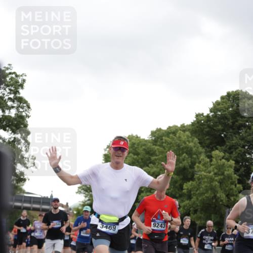 29.06.2025 - hella hamburg halbmarathon Jannik Wohlers http://msf.ph/oto/8144241 29.06.2025 10:46:19 Lombardsbrücke 1363, 1371, 1375, 1720, 1999, 2162, 2320, 3277, 3406, 3407, 3469, 3734, 3823, 4202, 4296, 4342, 4355, 4604, 5700, 6124, 6161, 6740, 7412, 7767, 7827, 8477, 8551, 8553, 9092, 9243, 9691, 9743, 10230, 10515, 10591, 12140, 13195, 13756, 13757, 13885, 13969, 14011, 14181, 14261, 14891, 15852, 16218, 16882, 16987, 17419, 17459, 18315, 18458, 18881, 18924 meine-sportfotos.de