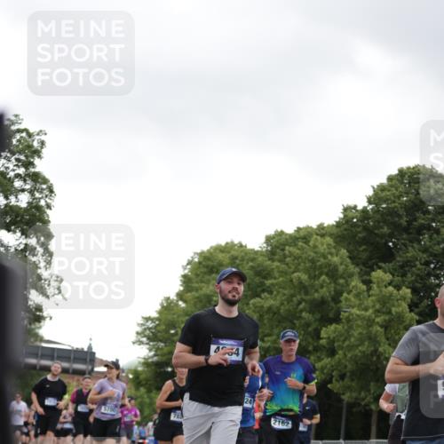 29.06.2025 - hella hamburg halbmarathon Jannik Wohlers http://msf.ph/oto/8144304 29.06.2025 10:46:21 Lombardsbrücke 1363, 1371, 1375, 1720, 1999, 2162, 2320, 3277, 3406, 3407, 3469, 3734, 3823, 4202, 4296, 4342, 4355, 4604, 5700, 6740, 7412, 7767, 7827, 8477, 8553, 9092, 9243, 9691, 9743, 10230, 10514, 10515, 10591, 12140, 13195, 13756, 13757, 13885, 13969, 14011, 14181, 14261, 14891, 15852, 16882, 16987, 17419, 17459, 18315, 18881, 18924, 18950 meine-sportfotos.de