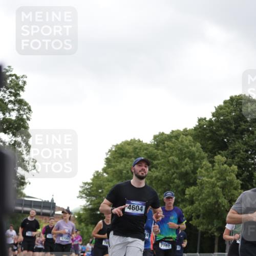 29.06.2025 - hella hamburg halbmarathon Jannik Wohlers http://msf.ph/oto/8144311 29.06.2025 10:46:22 Lombardsbrücke 1363, 1371, 1375, 1720, 1999, 2162, 2211, 2320, 2981, 3277, 3406, 3407, 3734, 3823, 4202, 4296, 4342, 4355, 4604, 5700, 6740, 7412, 7827, 8477, 8486, 8553, 9050, 9092, 9139, 9243, 9691, 9743, 10230, 10514, 10515, 10591, 12140, 13195, 13756, 13757, 13885, 13969, 14011, 14181, 14261, 14891, 15852, 16882, 16987, 17419, 17459, 18315, 18881, 18924, 18950 meine-sportfotos.de