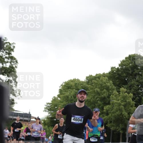 29.06.2025 - hella hamburg halbmarathon Jannik Wohlers http://msf.ph/oto/8144320 29.06.2025 10:46:22 Lombardsbrücke 1363, 1371, 1375, 1720, 1999, 2162, 2211, 2320, 2981, 3277, 3406, 3407, 3734, 3823, 4202, 4296, 4342, 4355, 4604, 5700, 6740, 7412, 7827, 8477, 8486, 8553, 9050, 9092, 9139, 9243, 9691, 9743, 10230, 10514, 10515, 10591, 12140, 13195, 13756, 13757, 13885, 13969, 14011, 14181, 14261, 14891, 15852, 16882, 16987, 17419, 17459, 18315, 18881, 18924, 18950 meine-sportfotos.de