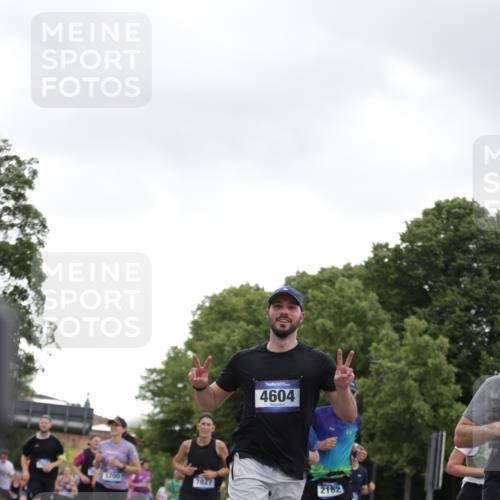 29.06.2025 - hella hamburg halbmarathon Jannik Wohlers http://msf.ph/oto/8144337 29.06.2025 10:46:22 Lombardsbrücke 1363, 1371, 1375, 1720, 1999, 2162, 2211, 2320, 2981, 3277, 3406, 3407, 3734, 3823, 4202, 4296, 4342, 4355, 4604, 5700, 6740, 7412, 7827, 8477, 8486, 8553, 9050, 9092, 9139, 9243, 9691, 9743, 10230, 10514, 10515, 10591, 12140, 13195, 13756, 13757, 13885, 13969, 14011, 14181, 14261, 14891, 15852, 16882, 16987, 17419, 17459, 18315, 18881, 18924, 18950 meine-sportfotos.de