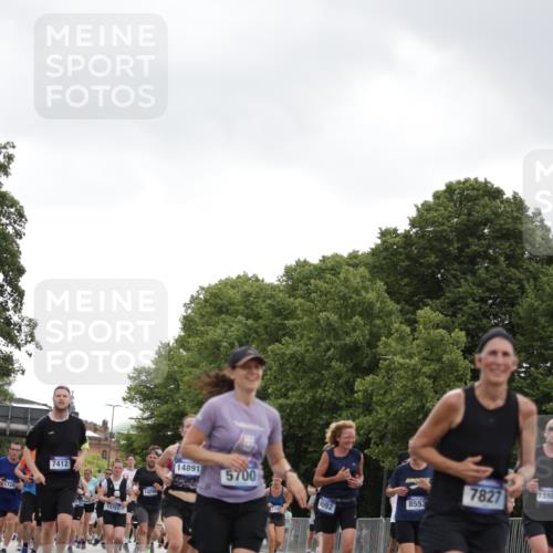 29.06.2025 - hella hamburg halbmarathon Jannik Wohlers http://msf.ph/oto/8144390 29.06.2025 10:46:25 Lombardsbrücke 1073, 1286, 1363, 1371, 1375, 1720, 1999, 2162, 2211, 2320, 2556, 2981, 3277, 3406, 3407, 3734, 3823, 4202, 4296, 4342, 5700, 5796, 5953, 6740, 7412, 7827, 8477, 8486, 8553, 8684, 9050, 9092, 9139, 9243, 9743, 10514, 10515, 10591, 12140, 12258, 13195, 13756, 13757, 13885, 14011, 14181, 14680, 14891, 16987, 17419, 17459, 18315, 18881, 18924, 18950 meine-sportfotos.de