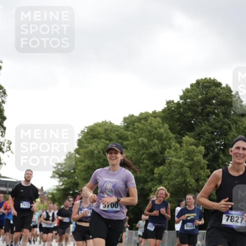 29.06.2025 - hella hamburg halbmarathon Jannik Wohlers http://msf.ph/oto/8144412 29.06.2025 10:46:25 Lombardsbrücke 1073, 1286, 1363, 1371, 1375, 1720, 1999, 2162, 2211, 2320, 2556, 2981, 3277, 3406, 3407, 3734, 3823, 4202, 4296, 4342, 5700, 5796, 5953, 6740, 7412, 7827, 8477, 8486, 8553, 8684, 9050, 9092, 9139, 9243, 9743, 10514, 10515, 10591, 12140, 12258, 13195, 13756, 13757, 13885, 14011, 14181, 14680, 14891, 16987, 17419, 17459, 18315, 18881, 18924, 18950 meine-sportfotos.de
