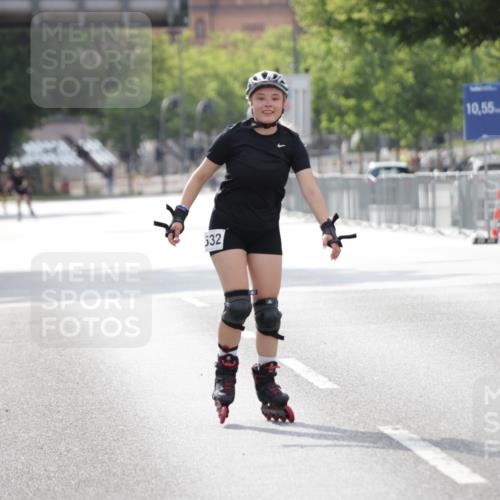 29.06.2025 - hella hamburg halbmarathon Jannik Wohlers http://msf.ph/oto/8144434 29.06.2025 09:07:39 Lombardsbrücke  meine-sportfotos.de
