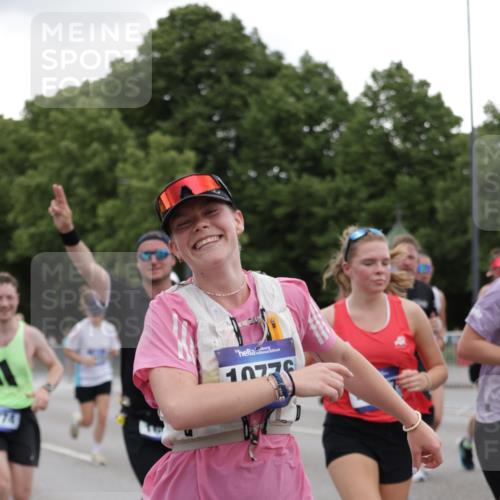 29.06.2025 - hella hamburg halbmarathon Jannik Wohlers http://msf.ph/oto/8144777 29.06.2025 10:46:43 Lombardsbrücke 1073, 1185, 1286, 1593, 1607, 1961, 2211, 2327, 2537, 2555, 2556, 2665, 2981, 4184, 4239, 4483, 5111, 5114, 5796, 5953, 6485, 6496, 6879, 7073, 7430, 7431, 8131, 8486, 8684, 8706, 8967, 9050, 9139, 9557, 9758, 9774, 9949, 10903, 11378, 11618, 11621, 12258, 12538, 12630, 12989, 13172, 13430, 13431, 13819, 14370, 14680, 15806, 15865, 16077, 16684, 16836, 17015, 17288, 17356, 18147, 18403, 18654, 18674, 18753 meine-sportfotos.de