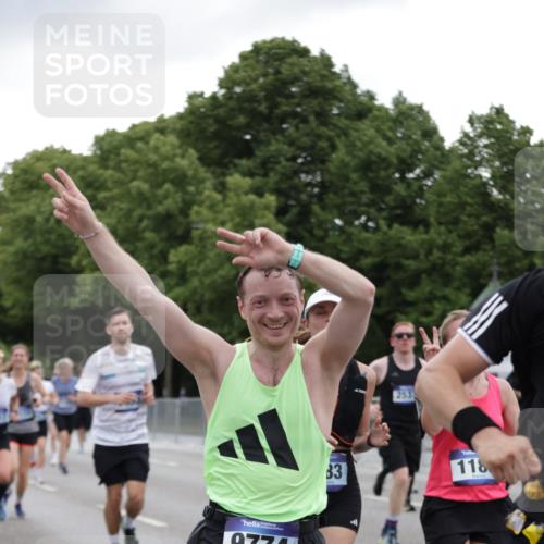 29.06.2025 - hella hamburg halbmarathon Jannik Wohlers http://msf.ph/oto/8144812 29.06.2025 10:46:45 Lombardsbrücke 1185, 1286, 1593, 1607, 1704, 1961, 2327, 2537, 2555, 2556, 2665, 4184, 4239, 4483, 5111, 5114, 5796, 6485, 6496, 6879, 7073, 7430, 7431, 8131, 8684, 8706, 8967, 9557, 9758, 9774, 9949, 10903, 11378, 11618, 11621, 12258, 12538, 12630, 12989, 13172, 13430, 13431, 13819, 14370, 14441, 15806, 15865, 16077, 16684, 16836, 17015, 17288, 17356, 18147, 18258, 18403, 18654, 18674, 18753 meine-sportfotos.de