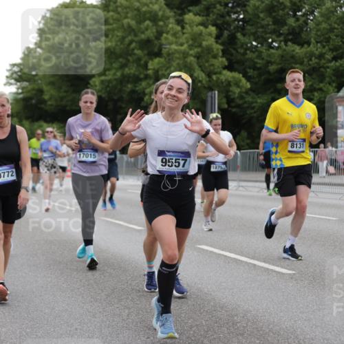 29.06.2025 - hella hamburg halbmarathon Jannik Wohlers http://msf.ph/oto/8144876 29.06.2025 10:46:48 Lombardsbrücke 1185, 1463, 1523, 1593, 1607, 1704, 1961, 2327, 2537, 2555, 2665, 4184, 4239, 4483, 4806, 4895, 6485, 6496, 6879, 7073, 7430, 7431, 7630, 7631, 8105, 8131, 8706, 8915, 8967, 9018, 9273, 9557, 9774, 9949, 10903, 11378, 11621, 12538, 12630, 12989, 13172, 13349, 13430, 13431, 13819, 14370, 14441, 15806, 15865, 16077, 16337, 16684, 16836, 17015, 17356, 18147, 18258, 18403, 18654, 18674, 18753, 18781 meine-sportfotos.de