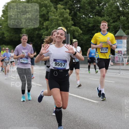 29.06.2025 - hella hamburg halbmarathon Jannik Wohlers http://msf.ph/oto/8144892 29.06.2025 10:46:48 Lombardsbrücke 1185, 1463, 1523, 1593, 1607, 1704, 1961, 2327, 2537, 2555, 2665, 4184, 4239, 4483, 4806, 4895, 6485, 6496, 6879, 7073, 7430, 7431, 7630, 7631, 8105, 8131, 8706, 8915, 8967, 9018, 9273, 9557, 9774, 9949, 10903, 11378, 11621, 12538, 12630, 12989, 13172, 13349, 13430, 13431, 13819, 14370, 14441, 15806, 15865, 16077, 16337, 16684, 16836, 17015, 17356, 18147, 18258, 18403, 18654, 18674, 18753, 18781 meine-sportfotos.de