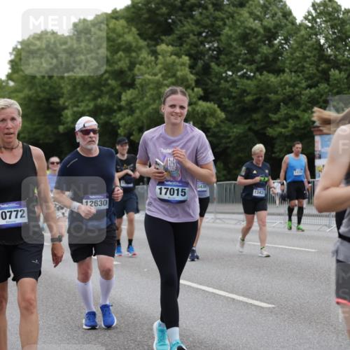 29.06.2025 - hella hamburg halbmarathon Jannik Wohlers http://msf.ph/oto/8144911 29.06.2025 10:46:49 Lombardsbrücke 1185, 1463, 1523, 1593, 1607, 1704, 1961, 2327, 2537, 2555, 4184, 4239, 4325, 4483, 4806, 4895, 6485, 6496, 6879, 6995, 7073, 7430, 7431, 7630, 7631, 8105, 8131, 8706, 8915, 8953, 8967, 9018, 9273, 9557, 9774, 9949, 10903, 11378, 11621, 12538, 12630, 12989, 13172, 13349, 13430, 13431, 13819, 14370, 14441, 15806, 15865, 16077, 16337, 16552, 16684, 16836, 17015, 17356, 18147, 18258, 18654, 18674, 18753, 18781 meine-sportfotos.de