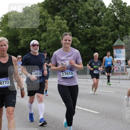 29.06.2025 - hella hamburg halbmarathon Jannik Wohlers http://msf.ph/oto/8144925 29.06.2025 10:46:49 Lombardsbrücke 1185, 1463, 1523, 1593, 1607, 1704, 1961, 2327, 2537, 2555, 4184, 4239, 4325, 4483, 4806, 4895, 6485, 6496, 6879, 6995, 7073, 7430, 7431, 7630, 7631, 8105, 8131, 8706, 8915, 8953, 8967, 9018, 9273, 9557, 9774, 9949, 10903, 11378, 11621, 12538, 12630, 12989, 13172, 13349, 13430, 13431, 13819, 14370, 14441, 15806, 15865, 16077, 16337, 16552, 16684, 16836, 17015, 17356, 18147, 18258, 18654, 18674, 18753, 18781 meine-sportfotos.de