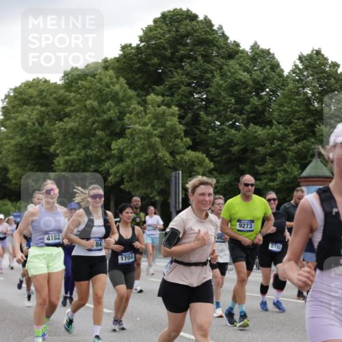 29.06.2025 - hella hamburg halbmarathon Jannik Wohlers http://msf.ph/oto/8145063 29.06.2025 10:46:55 Lombardsbrücke 1463, 1523, 1704, 2148, 2407, 2537, 2994, 4184, 4325, 4483, 4806, 4895, 4974, 4975, 5895, 6255, 6256, 6879, 6995, 7403, 7430, 7431, 7630, 7631, 8105, 8131, 8706, 8915, 8953, 9018, 9273, 9557, 9774, 9969, 9972, 10075, 10903, 11276, 11378, 11621, 12989, 13172, 13349, 13430, 13431, 13806, 13819, 13830, 13898, 14441, 14516, 14517, 15413, 15865, 16337, 16552, 17015, 17122, 17514, 18258, 18674, 18753, 18781, 18852, 18858 meine-sportfotos.de