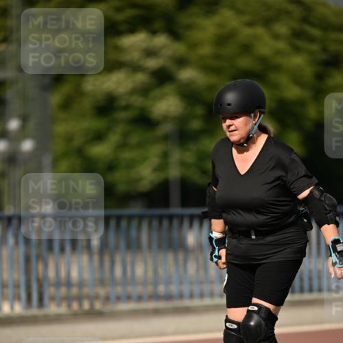 29.06.2025 - hella hamburg halbmarathon Dr. Thomas Lammeyer http://msf.ph/oto/8145077 29.06.2025 09:10:27 Kennedybrücke  meine-sportfotos.de