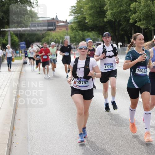 29.06.2025 - hella hamburg halbmarathon Jannik Wohlers http://msf.ph/oto/8145104 29.06.2025 10:09:58 Lombardsbrücke 1573, 5182, 5440, 7042, 7333, 7685, 8219, 8890, 9816, 11180, 12008, 13797, 14679, 14822, 15409, 16166, 16639, 16872, 17730, 19023 meine-sportfotos.de