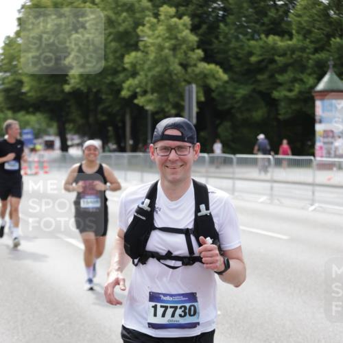 29.06.2025 - hella hamburg halbmarathon Jannik Wohlers http://msf.ph/oto/8145137 29.06.2025 10:10:00 Lombardsbrücke 1573, 5182, 5440, 7042, 7685, 8219, 8890, 9816, 11180, 12008, 13797, 13901, 14679, 14822, 15409, 16166, 16344, 16639, 16872, 17730, 19023 meine-sportfotos.de