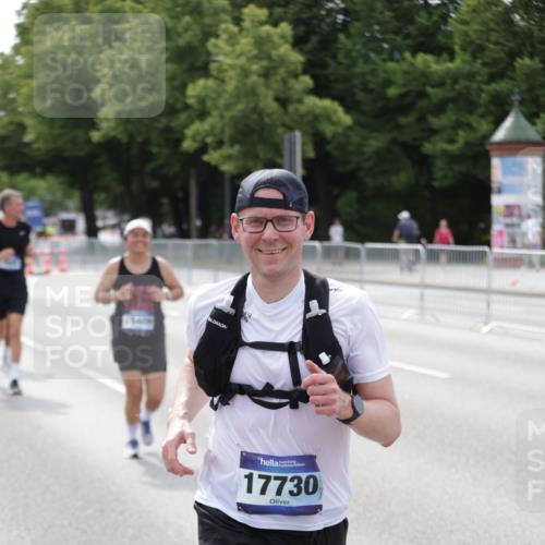 29.06.2025 - hella hamburg halbmarathon Jannik Wohlers http://msf.ph/oto/8145144 29.06.2025 10:10:00 Lombardsbrücke 1573, 5182, 5440, 7042, 7685, 8219, 8890, 9816, 11180, 12008, 13797, 13901, 14679, 14822, 15409, 16166, 16344, 16639, 16872, 17730, 19023 meine-sportfotos.de