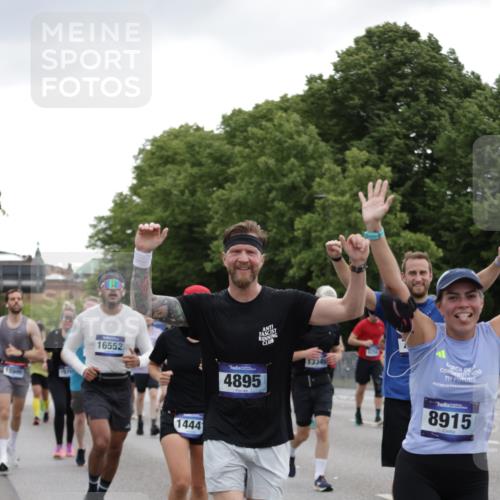 29.06.2025 - hella hamburg halbmarathon Jannik Wohlers http://msf.ph/oto/8145216 29.06.2025 10:46:58 Lombardsbrücke 1434, 1463, 1523, 1704, 2148, 2407, 2537, 2994, 3339, 4184, 4325, 4806, 4895, 4974, 4975, 5895, 6255, 6256, 6879, 6995, 7403, 7430, 7431, 7630, 7631, 8105, 8131, 8270, 8915, 8953, 9018, 9273, 9557, 9969, 9972, 10075, 10206, 10903, 11276, 11378, 11458, 11738, 12989, 13172, 13349, 13430, 13431, 13737, 13806, 13819, 13830, 13898, 13909, 14441, 14516, 14517, 15413, 16337, 16552, 17015, 17122, 17514, 18258, 18415, 18753, 18781, 18852, 18858 meine-sportfotos.de
