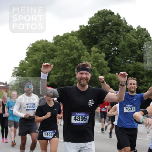29.06.2025 - hella hamburg halbmarathon Jannik Wohlers http://msf.ph/oto/8145262 29.06.2025 10:46:58 Lombardsbrücke 1434, 1463, 1523, 1704, 2148, 2407, 2537, 2994, 3339, 4184, 4325, 4806, 4895, 4974, 4975, 5895, 6255, 6256, 6879, 6995, 7403, 7430, 7431, 7630, 7631, 8105, 8131, 8270, 8915, 8953, 9018, 9273, 9557, 9969, 9972, 10075, 10206, 10903, 11276, 11378, 11458, 11738, 12989, 13172, 13349, 13430, 13431, 13737, 13806, 13819, 13830, 13898, 13909, 14441, 14516, 14517, 15413, 16337, 16552, 17015, 17122, 17514, 18258, 18415, 18753, 18781, 18852, 18858 meine-sportfotos.de