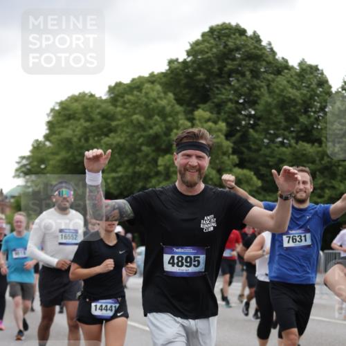 29.06.2025 - hella hamburg halbmarathon Jannik Wohlers http://msf.ph/oto/8145275 29.06.2025 10:46:58 Lombardsbrücke 1434, 1463, 1523, 1704, 2148, 2407, 2537, 2994, 3339, 4184, 4325, 4806, 4895, 4974, 4975, 5895, 6255, 6256, 6879, 6995, 7403, 7430, 7431, 7630, 7631, 8105, 8131, 8270, 8915, 8953, 9018, 9273, 9557, 9969, 9972, 10075, 10206, 10903, 11276, 11378, 11458, 11738, 12989, 13172, 13349, 13430, 13431, 13737, 13806, 13819, 13830, 13898, 13909, 14441, 14516, 14517, 15413, 16337, 16552, 17015, 17122, 17514, 18258, 18415, 18753, 18781, 18852, 18858 meine-sportfotos.de