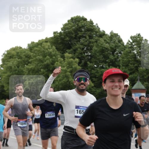 29.06.2025 - hella hamburg halbmarathon Jannik Wohlers http://msf.ph/oto/8145321 29.06.2025 10:47:00 Lombardsbrücke 1434, 1463, 1523, 1704, 2148, 2407, 2994, 3339, 4037, 4184, 4325, 4806, 4895, 4974, 4975, 5621, 5622, 5895, 6255, 6256, 6879, 6995, 7403, 7630, 7631, 8105, 8131, 8270, 8915, 8953, 9018, 9273, 9969, 9972, 10075, 10206, 10903, 11276, 11378, 11458, 11730, 11738, 13349, 13430, 13431, 13737, 13806, 13819, 13830, 13898, 13909, 14197, 14441, 14516, 14517, 15413, 16337, 16552, 17122, 17514, 18258, 18415, 18753, 18781, 18852, 18858 meine-sportfotos.de