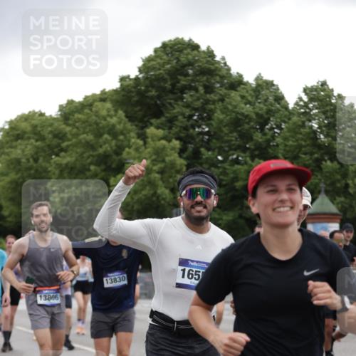 29.06.2025 - hella hamburg halbmarathon Jannik Wohlers http://msf.ph/oto/8145325 29.06.2025 10:47:00 Lombardsbrücke 1434, 1463, 1523, 1704, 2148, 2407, 2994, 3339, 4037, 4184, 4325, 4806, 4895, 4974, 4975, 5621, 5622, 5895, 6255, 6256, 6879, 6995, 7403, 7630, 7631, 8105, 8131, 8270, 8915, 8953, 9018, 9273, 9969, 9972, 10075, 10206, 10903, 11276, 11378, 11458, 11730, 11738, 13349, 13430, 13431, 13737, 13806, 13819, 13830, 13898, 13909, 14197, 14441, 14516, 14517, 15413, 16337, 16552, 17122, 17514, 18258, 18415, 18753, 18781, 18852, 18858 meine-sportfotos.de