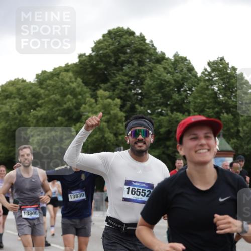 29.06.2025 - hella hamburg halbmarathon Jannik Wohlers http://msf.ph/oto/8145328 29.06.2025 10:47:00 Lombardsbrücke 1434, 1463, 1523, 1704, 2148, 2407, 2994, 3339, 4037, 4184, 4325, 4806, 4895, 4974, 4975, 5621, 5622, 5895, 6255, 6256, 6879, 6995, 7403, 7630, 7631, 8105, 8131, 8270, 8915, 8953, 9018, 9273, 9969, 9972, 10075, 10206, 10903, 11276, 11378, 11458, 11730, 11738, 13349, 13430, 13431, 13737, 13806, 13819, 13830, 13898, 13909, 14197, 14441, 14516, 14517, 15413, 16337, 16552, 17122, 17514, 18258, 18415, 18753, 18781, 18852, 18858 meine-sportfotos.de