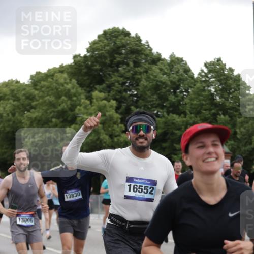 29.06.2025 - hella hamburg halbmarathon Jannik Wohlers http://msf.ph/oto/8145332 29.06.2025 10:47:00 Lombardsbrücke 1434, 1463, 1523, 1704, 2148, 2407, 2994, 3339, 4037, 4184, 4325, 4806, 4895, 4974, 4975, 5621, 5622, 5895, 6255, 6256, 6879, 6995, 7403, 7630, 7631, 8105, 8131, 8270, 8915, 8953, 9018, 9273, 9969, 9972, 10075, 10206, 10903, 11276, 11378, 11458, 11730, 11738, 13349, 13430, 13431, 13737, 13806, 13819, 13830, 13898, 13909, 14197, 14441, 14516, 14517, 15413, 16337, 16552, 17122, 17514, 18258, 18415, 18753, 18781, 18852, 18858 meine-sportfotos.de