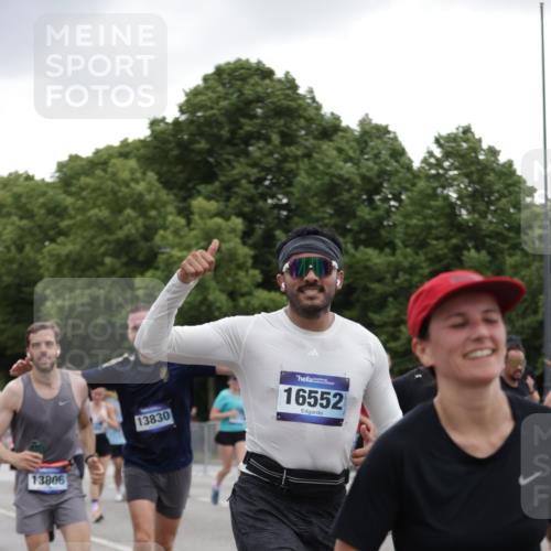 29.06.2025 - hella hamburg halbmarathon Jannik Wohlers http://msf.ph/oto/8145337 29.06.2025 10:47:00 Lombardsbrücke 1434, 1463, 1523, 1704, 2148, 2407, 2994, 3339, 4037, 4184, 4325, 4806, 4895, 4974, 4975, 5621, 5622, 5895, 6255, 6256, 6879, 6995, 7403, 7630, 7631, 8105, 8131, 8270, 8915, 8953, 9018, 9273, 9969, 9972, 10075, 10206, 10903, 11276, 11378, 11458, 11730, 11738, 13349, 13430, 13431, 13737, 13806, 13819, 13830, 13898, 13909, 14197, 14441, 14516, 14517, 15413, 16337, 16552, 17122, 17514, 18258, 18415, 18753, 18781, 18852, 18858 meine-sportfotos.de