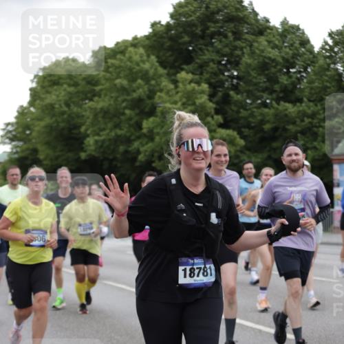 29.06.2025 - hella hamburg halbmarathon Jannik Wohlers http://msf.ph/oto/8145500 29.06.2025 10:47:03 Lombardsbrücke 1434, 1463, 1523, 1704, 2148, 2407, 2882, 2994, 3339, 4037, 4184, 4325, 4806, 4895, 4974, 4975, 5621, 5622, 5895, 6255, 6256, 6879, 6995, 7403, 7630, 7631, 8105, 8270, 8915, 8953, 9018, 9273, 9969, 9972, 10075, 10206, 10903, 11276, 11351, 11378, 11458, 11730, 11738, 13349, 13737, 13806, 13830, 13898, 13909, 14197, 14441, 14516, 14517, 15413, 16018, 16337, 16552, 17122, 17216, 17514, 18258, 18415, 18623, 18781, 18852, 18858 meine-sportfotos.de