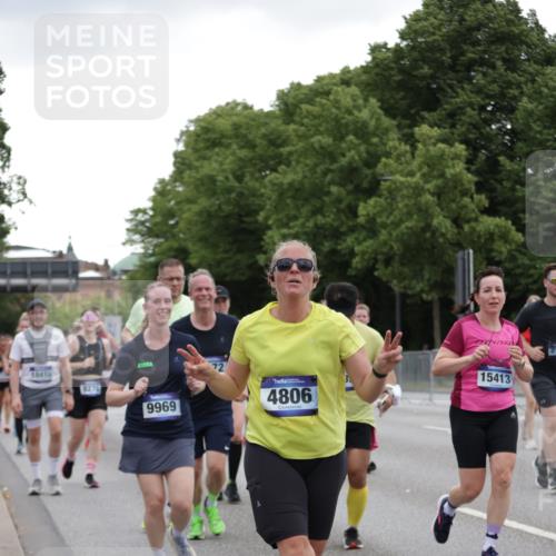 29.06.2025 - hella hamburg halbmarathon Jannik Wohlers http://msf.ph/oto/8145560 29.06.2025 10:47:04 Lombardsbrücke 1434, 1463, 1523, 1704, 2148, 2407, 2882, 2994, 3339, 4037, 4325, 4423, 4806, 4895, 4974, 4975, 5621, 5622, 5895, 6255, 6256, 6995, 7403, 7630, 7631, 8105, 8270, 8915, 8953, 9018, 9273, 9969, 9972, 10075, 10206, 11276, 11351, 11378, 11458, 11730, 11738, 13349, 13737, 13806, 13830, 13898, 13909, 14197, 14441, 14516, 14517, 15413, 15543, 16018, 16337, 16552, 16686, 17122, 17216, 17514, 18258, 18415, 18623, 18781, 18852, 18858 meine-sportfotos.de
