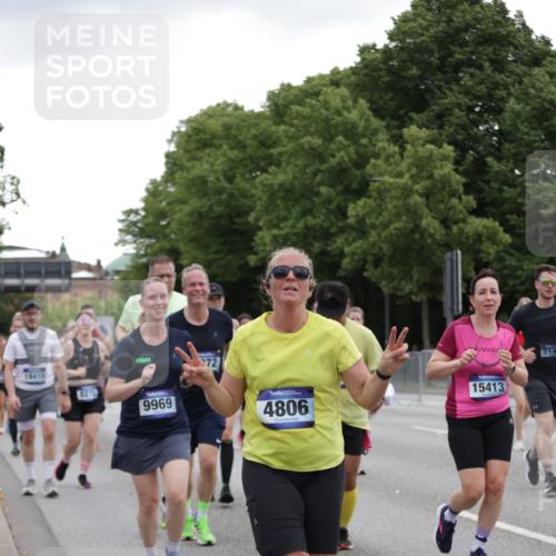 29.06.2025 - hella hamburg halbmarathon Jannik Wohlers http://msf.ph/oto/8145567 29.06.2025 10:47:04 Lombardsbrücke 1434, 1463, 1523, 1704, 2148, 2407, 2882, 2994, 3339, 4037, 4325, 4423, 4806, 4895, 4974, 4975, 5621, 5622, 5895, 6255, 6256, 6995, 7403, 7630, 7631, 8105, 8270, 8915, 8953, 9018, 9273, 9969, 9972, 10075, 10206, 11276, 11351, 11378, 11458, 11730, 11738, 13349, 13737, 13806, 13830, 13898, 13909, 14197, 14441, 14516, 14517, 15413, 15543, 16018, 16337, 16552, 16686, 17122, 17216, 17514, 18258, 18415, 18623, 18781, 18852, 18858 meine-sportfotos.de