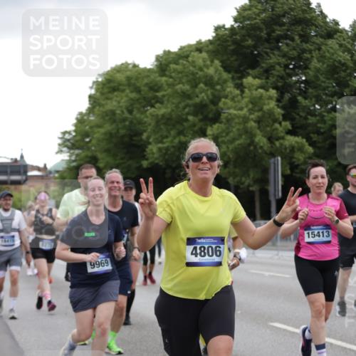 29.06.2025 - hella hamburg halbmarathon Jannik Wohlers http://msf.ph/oto/8145589 29.06.2025 10:47:05 Lombardsbrücke 1434, 1463, 1523, 1704, 2148, 2407, 2882, 2994, 3339, 4037, 4325, 4423, 4806, 4895, 4974, 4975, 5621, 5622, 5895, 6255, 6256, 6995, 7403, 7630, 7631, 8105, 8270, 8550, 8915, 8953, 9018, 9273, 9969, 9972, 10075, 10206, 11276, 11351, 11458, 11730, 11738, 13349, 13737, 13806, 13830, 13898, 13909, 14197, 14441, 14516, 14517, 15413, 15543, 16018, 16337, 16552, 16686, 17122, 17216, 17514, 18258, 18415, 18623, 18781, 18852, 18858 meine-sportfotos.de