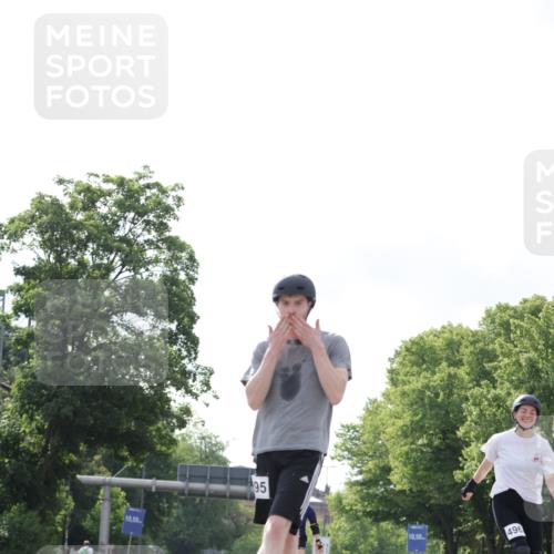 29.06.2025 - hella hamburg halbmarathon Jannik Wohlers http://msf.ph/oto/8145638 29.06.2025 09:08:36 Lombardsbrücke  meine-sportfotos.de