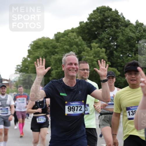 29.06.2025 - hella hamburg halbmarathon Jannik Wohlers http://msf.ph/oto/8145643 29.06.2025 10:47:07 Lombardsbrücke 1045, 1434, 1463, 1523, 2148, 2407, 2882, 2994, 3339, 4037, 4325, 4423, 4806, 4895, 4974, 4975, 5621, 5622, 5895, 6255, 6256, 6995, 7403, 7630, 7631, 7970, 8105, 8270, 8550, 8915, 8953, 9018, 9273, 9687, 9969, 9972, 10075, 10206, 10991, 11276, 11351, 11458, 11730, 11738, 11802, 13349, 13737, 13806, 13830, 13898, 13909, 14197, 14516, 14517, 15413, 15543, 16018, 16337, 16552, 16686, 17122, 17216, 17514, 18415, 18474, 18623, 18781, 18852, 18858 meine-sportfotos.de