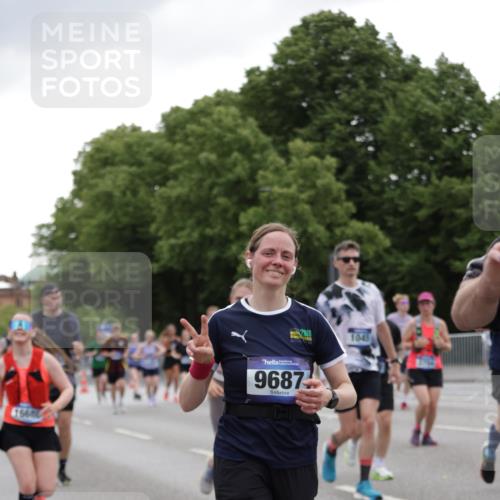 29.06.2025 - hella hamburg halbmarathon Jannik Wohlers http://msf.ph/oto/8145771 29.06.2025 10:47:17 Lombardsbrücke 1045, 1246, 1434, 1618, 1639, 1926, 2491, 2704, 2790, 2882, 3339, 4037, 4423, 5621, 5622, 7970, 8270, 8550, 9687, 10206, 10658, 10991, 11351, 11458, 11730, 11738, 11802, 11909, 11923, 12412, 12431, 12432, 12582, 13399, 13737, 13909, 14197, 15030, 15543, 15688, 16018, 16305, 16356, 16686, 17216, 18415, 18474, 18623, 19062 meine-sportfotos.de