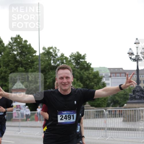29.06.2025 - hella hamburg halbmarathon Jannik Wohlers http://msf.ph/oto/8145946 29.06.2025 10:47:25 Lombardsbrücke 1045, 1246, 1392, 1618, 1639, 1926, 2197, 2491, 2545, 2704, 2790, 3049, 4423, 4856, 5886, 7240, 7427, 7970, 8077, 8310, 8550, 8774, 9687, 9696, 9697, 10658, 10991, 11802, 11909, 11923, 12157, 12412, 12431, 12432, 12480, 12582, 13399, 14222, 14800, 15030, 15541, 15543, 15688, 15730, 16305, 16356, 16686, 18474, 19062 meine-sportfotos.de