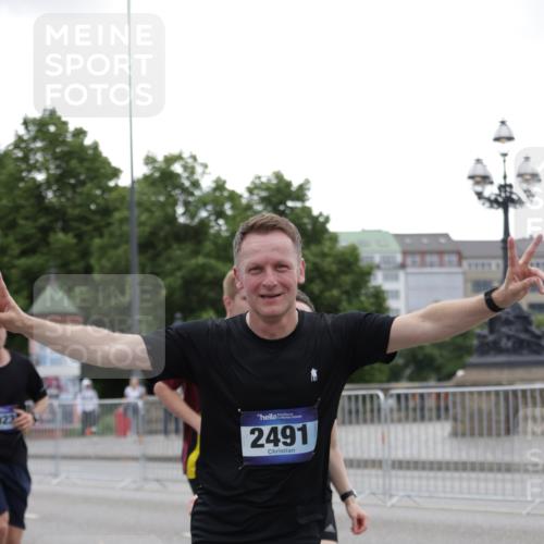 29.06.2025 - hella hamburg halbmarathon Jannik Wohlers http://msf.ph/oto/8145957 29.06.2025 10:47:25 Lombardsbrücke 1045, 1246, 1392, 1618, 1639, 1926, 2197, 2491, 2545, 2704, 2790, 3049, 4423, 4856, 5886, 7240, 7427, 7970, 8077, 8310, 8550, 8774, 9687, 9696, 9697, 10658, 10991, 11802, 11909, 11923, 12157, 12412, 12431, 12432, 12480, 12582, 13399, 14222, 14800, 15030, 15541, 15543, 15688, 15730, 16305, 16356, 16686, 18474, 19062 meine-sportfotos.de