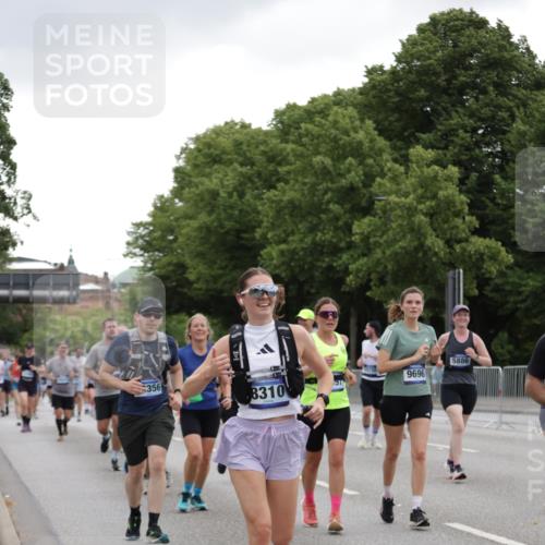 29.06.2025 - hella hamburg halbmarathon Jannik Wohlers http://msf.ph/oto/8146038 29.06.2025 10:47:28 Lombardsbrücke 1045, 1246, 1392, 1618, 1639, 1926, 2163, 2197, 2491, 2545, 2704, 2790, 3049, 4856, 5886, 7240, 7427, 7916, 8077, 8310, 8774, 9356, 9696, 9697, 10658, 10777, 10991, 11802, 11909, 11923, 12157, 12412, 12431, 12432, 12480, 12582, 13399, 14222, 14800, 15030, 15357, 15541, 15688, 15730, 16305, 16356, 17562, 17563, 19062 meine-sportfotos.de