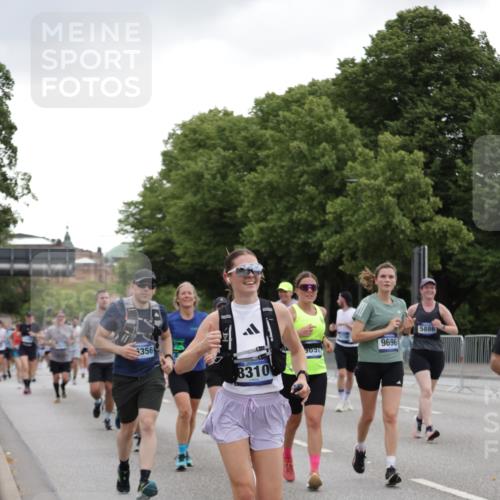 29.06.2025 - hella hamburg halbmarathon Jannik Wohlers http://msf.ph/oto/8146045 29.06.2025 10:47:28 Lombardsbrücke 1045, 1246, 1392, 1618, 1639, 1926, 2163, 2197, 2491, 2545, 2704, 2790, 3049, 4856, 5886, 7240, 7427, 7916, 8077, 8310, 8774, 9356, 9696, 9697, 10658, 10777, 10991, 11802, 11909, 11923, 12157, 12412, 12431, 12432, 12480, 12582, 13399, 14222, 14800, 15030, 15357, 15541, 15688, 15730, 16305, 16356, 17562, 17563, 19062 meine-sportfotos.de