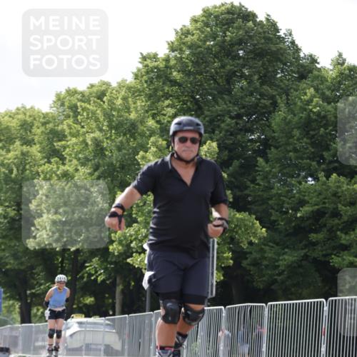 29.06.2025 - hella hamburg halbmarathon Jannik Wohlers http://msf.ph/oto/8146078 29.06.2025 09:08:59 Lombardsbrücke  meine-sportfotos.de