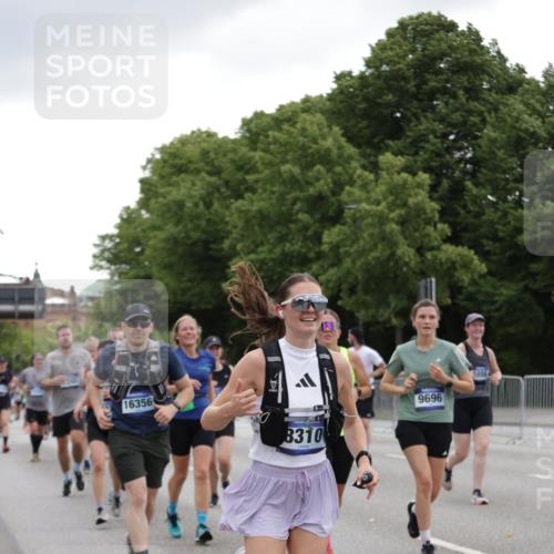 29.06.2025 - hella hamburg halbmarathon Jannik Wohlers http://msf.ph/oto/8146094 29.06.2025 10:47:28 Lombardsbrücke 1045, 1246, 1392, 1618, 1639, 1926, 2163, 2197, 2491, 2545, 2704, 2790, 3049, 4856, 5886, 7240, 7427, 7916, 8077, 8310, 8774, 9356, 9696, 9697, 10658, 10777, 10991, 11802, 11909, 11923, 12157, 12412, 12431, 12432, 12480, 12582, 13399, 14222, 14800, 15030, 15357, 15541, 15688, 15730, 16305, 16356, 17562, 17563, 19062 meine-sportfotos.de