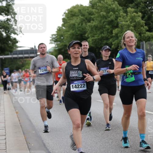 29.06.2025 - hella hamburg halbmarathon Jannik Wohlers http://msf.ph/oto/8146133 29.06.2025 10:47:31 Lombardsbrücke 1246, 1392, 1618, 1639, 1701, 1926, 2163, 2197, 2491, 2545, 2790, 3049, 3468, 4856, 5886, 7240, 7427, 7916, 8077, 8310, 8774, 9356, 9696, 9697, 10658, 10777, 10794, 11548, 11909, 11923, 12157, 12412, 12480, 12582, 13399, 14222, 14800, 15030, 15357, 15541, 15688, 15730, 16356, 16722, 17325, 17339, 17562, 17563, 18001, 18262, 18352, 19062, 19101 meine-sportfotos.de