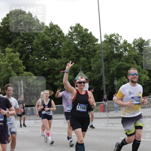 29.06.2025 - hella hamburg halbmarathon Jannik Wohlers http://msf.ph/oto/8146270 29.06.2025 10:47:38 Lombardsbrücke 1157, 1174, 1175, 1392, 1701, 2163, 2197, 2545, 2650, 2958, 3049, 3468, 3679, 4327, 4856, 5886, 5952, 7240, 7393, 7394, 7427, 7916, 8077, 8310, 8521, 8774, 9356, 9696, 9697, 10777, 10794, 11548, 11742, 11781, 11923, 12157, 12480, 14050, 14222, 14800, 15357, 15541, 15730, 16356, 16722, 17325, 17339, 17562, 17563, 17957, 18001, 18262, 18352, 18480, 19062, 19101 meine-sportfotos.de